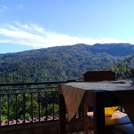 Aris Homestay And Warung Made มุนดุก ภายนอก รูปภาพ