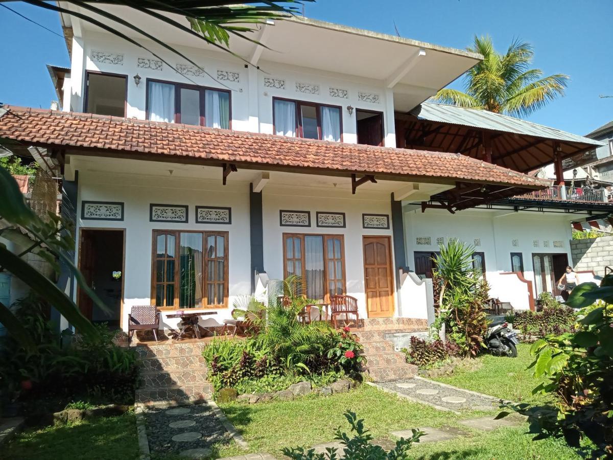 Aris Homestay And Warung Made มุนดุก ภายนอก รูปภาพ