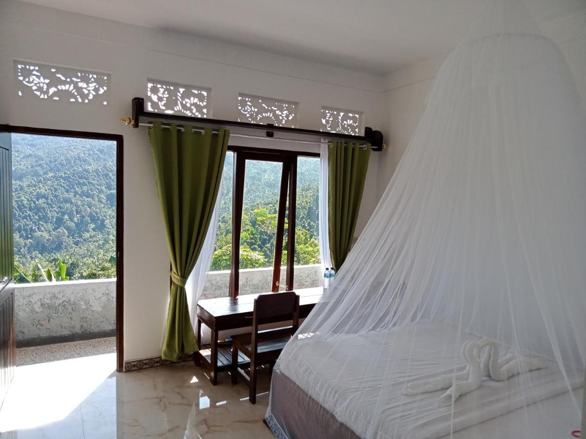 Aris Homestay And Warung Made มุนดุก ภายนอก รูปภาพ