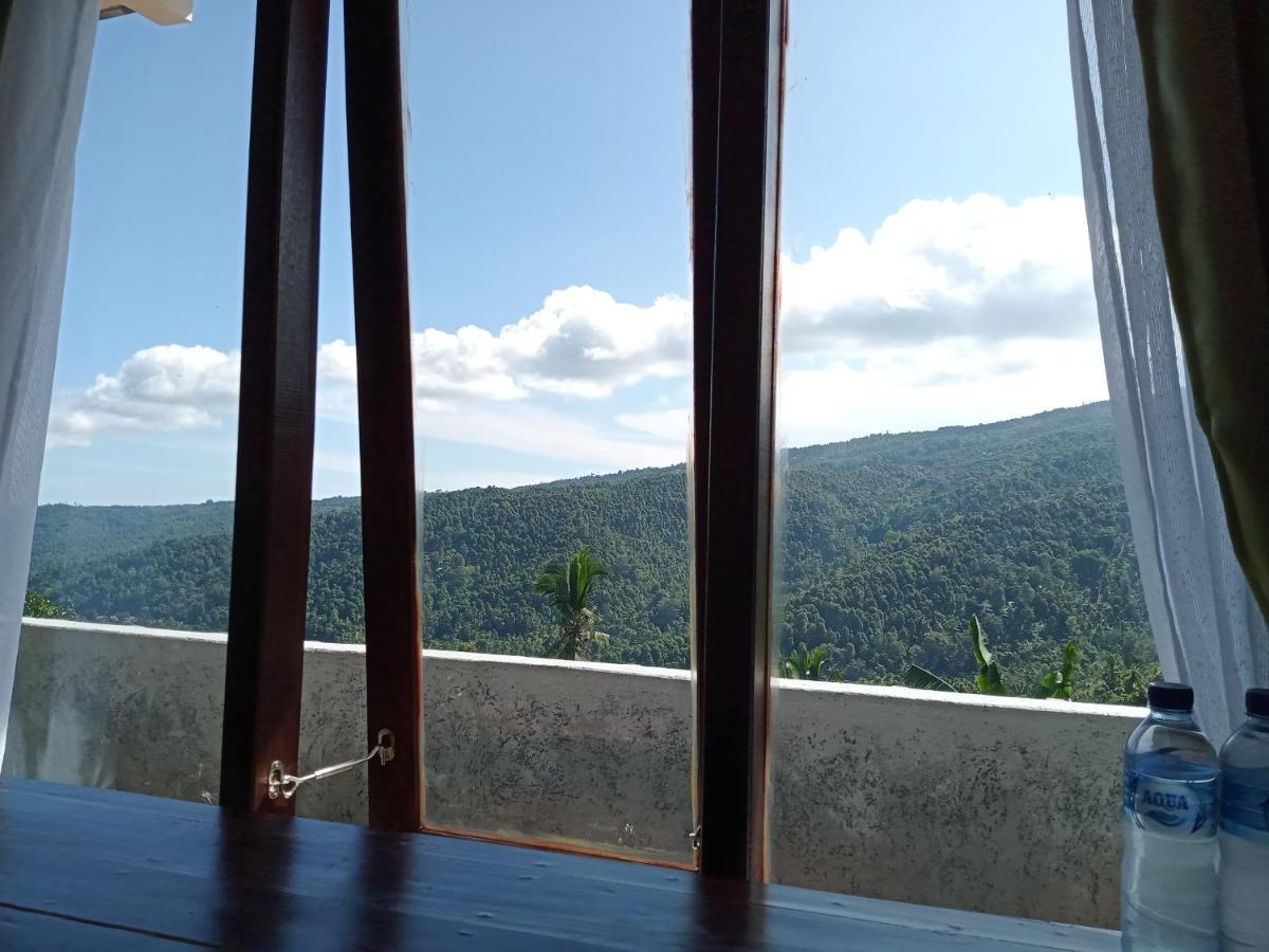 Aris Homestay And Warung Made มุนดุก ภายนอก รูปภาพ