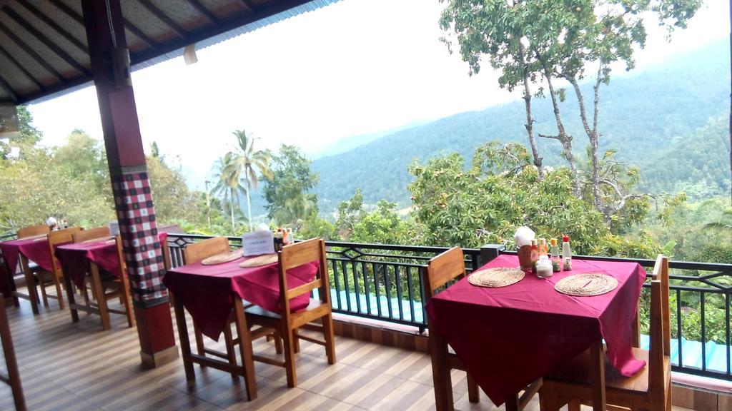 Aris Homestay And Warung Made มุนดุก ภายนอก รูปภาพ