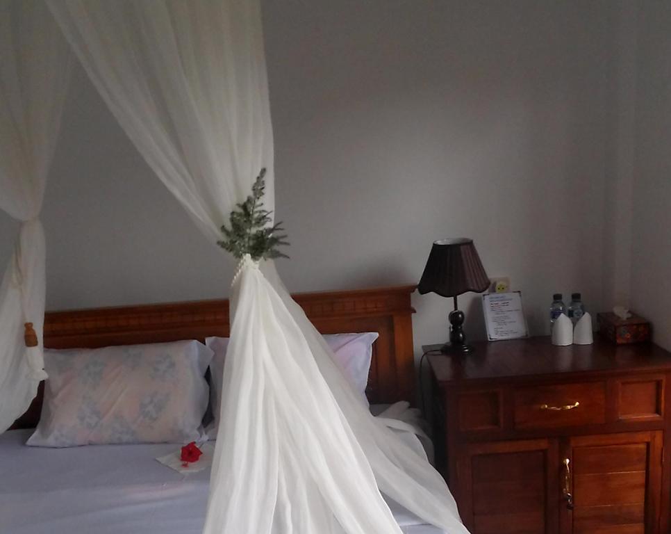 Aris Homestay And Warung Made มุนดุก ภายนอก รูปภาพ