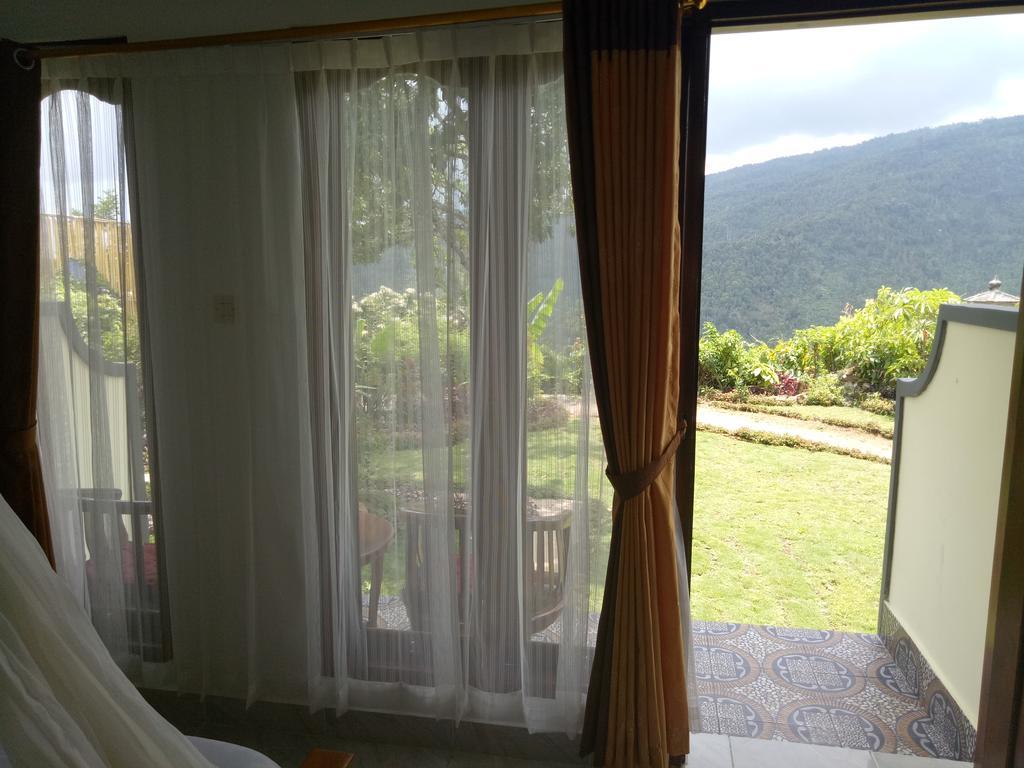 Aris Homestay And Warung Made มุนดุก ภายนอก รูปภาพ