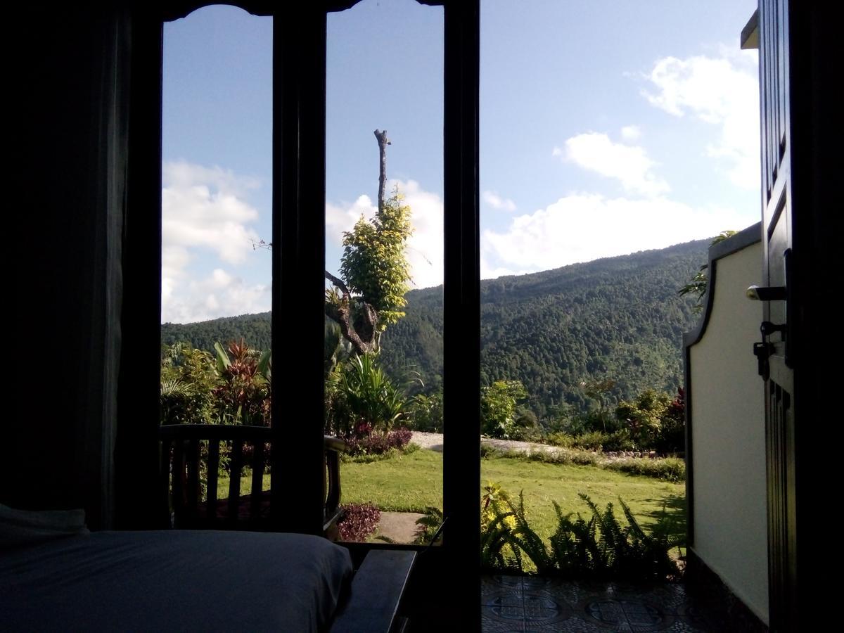Aris Homestay And Warung Made มุนดุก ภายนอก รูปภาพ