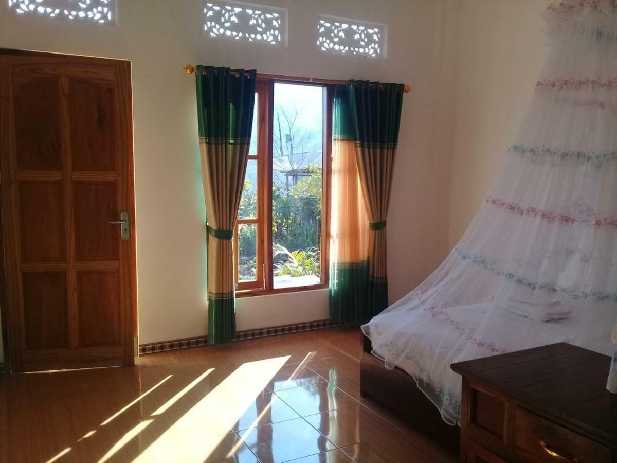 Aris Homestay And Warung Made มุนดุก ภายนอก รูปภาพ