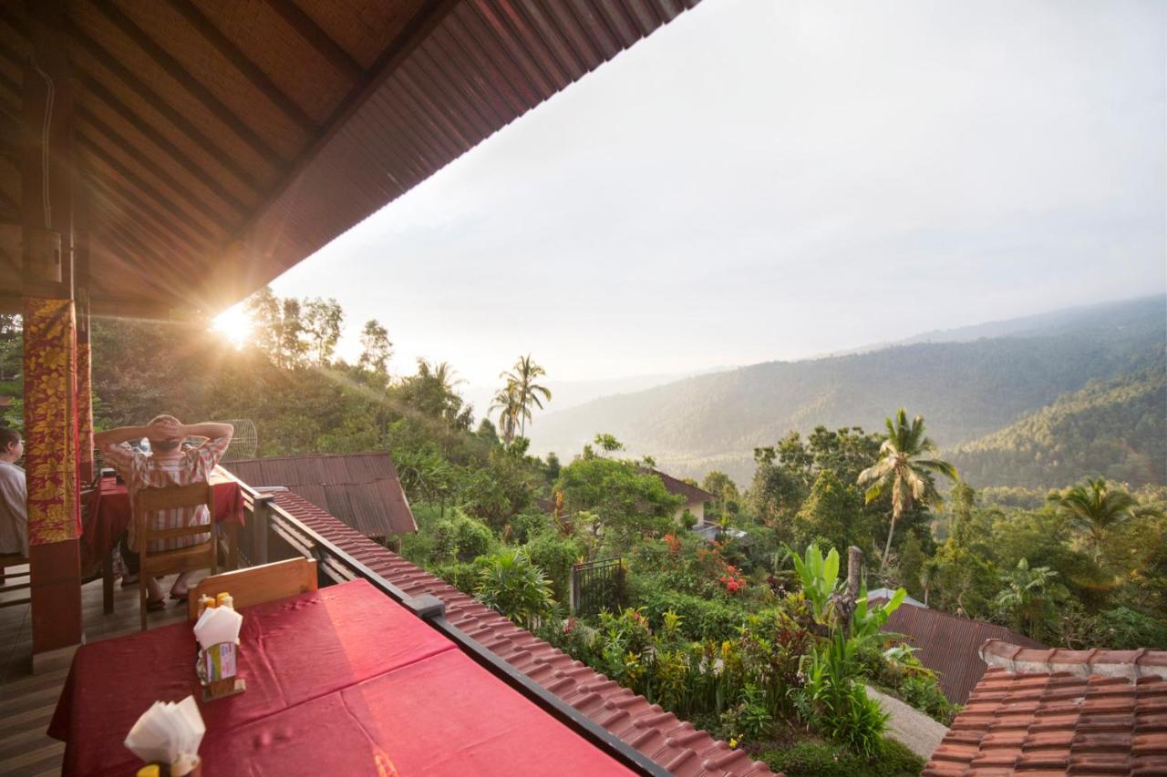 Aris Homestay And Warung Made มุนดุก ภายนอก รูปภาพ