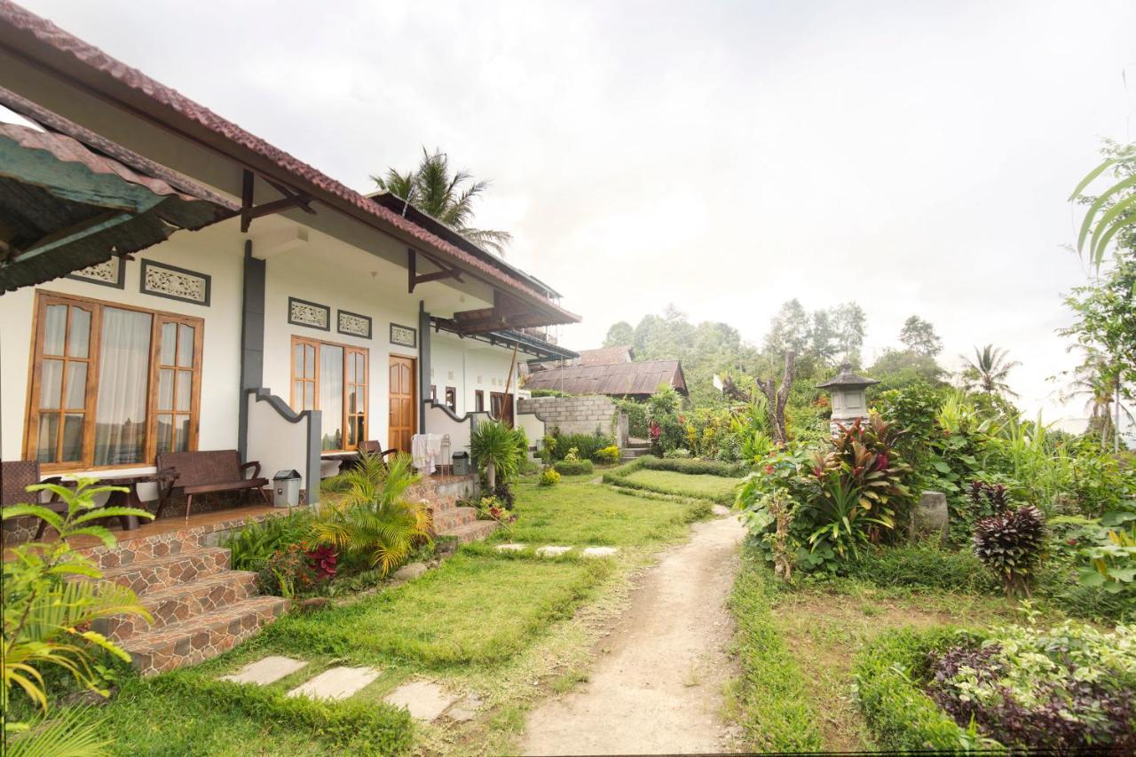Aris Homestay And Warung Made มุนดุก ภายนอก รูปภาพ